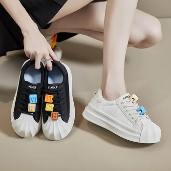 2023 Нови Любители на дебело дъно Лято Есен Дишащи градивните елементи на Shell Headboard Обувки Женски Малки бели обувки